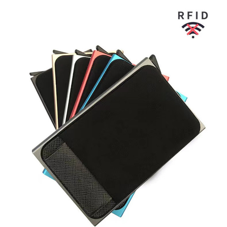 Automatyske pop-up RFID-aluminium wallet mei elastyske efterpouch